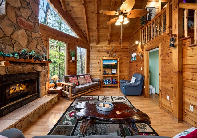 Photo 4 of Single family home for sale at 2332 Raymond Holw Rd, Sevierville, TN 37876 | MLS# 3620576 | Listing updated on 2026-10-14