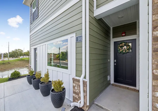 Photo 2 of Townhouse for sale at 519 Mound Rd, La Vergne, TN 37086 | MLS# 3618612 | Listing updated on 2026-10-09