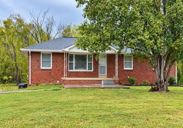 Photo 1 of Single family home for sale at 3670 Hunters Point Pike, Lebanon, TN 37087 | MLS# 3619123 | Listing updated on 2026-10-11