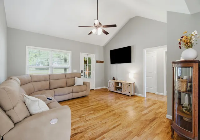 Photo 3 of Single family home for sale at 229 Staggs Dr, Portland, TN 37148 | MLS# 3618623 | Listing updated on 2026-10-09