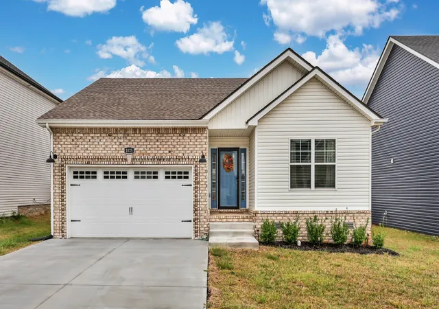 Single family home for sale at 1025 Tufnel Dr, Clarksville, TN 37040 | MLS# 3618679