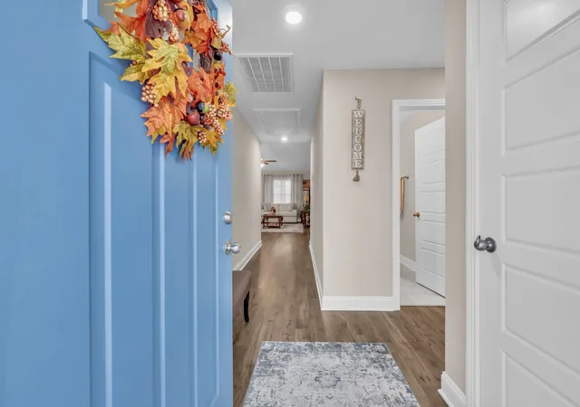 Photo 3 of Single family home for sale at 1025 Tufnel Dr, Clarksville, TN 37040 | MLS# 3618679 | Listing updated on 2026-10-09