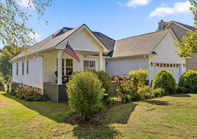 Photo 3 of Single family home for sale at 5710 Edgmon Rd, Ooltewah, TN 37363 | MLS# 3618615 | Listing updated on 2026-10-09