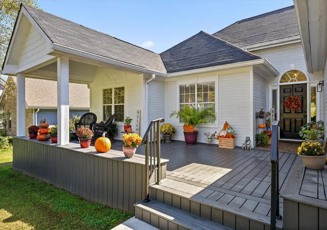 Photo 3 of Single family home for sale at 5710 Edgmon Rd, Ooltewah, TN 37363 | MLS# 3618615 | Listing updated on 2026-10-09