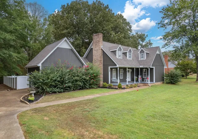 Photo 3 of Single family home for sale at 225 Meadowbrook Cir, Lexington, TN 38351 | MLS# 3618639 | Listing updated on 2026-10-09