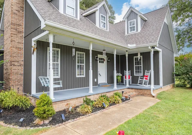 Photo 3 of Single family home for sale at 225 Meadowbrook Cir, Lexington, TN 38351 | MLS# 3618639 | Listing updated on 2026-10-09