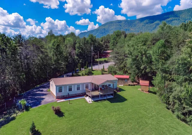 Manufactured home for sale at 522 Under The Sun Rd, Cosby, TN 37722 | MLS# 3618632