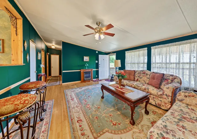 Photo 1 of Manufactured home for sale at 522 Under The Sun Rd, Cosby, TN 37722 | MLS# 3618632 | Listing updated on 2026-10-09