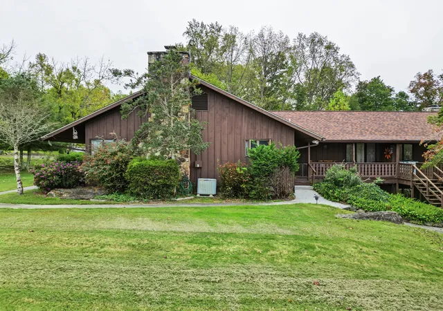 3815 E Pkwy, 3815 E Pkwy, Gatlinburg, TN 37738