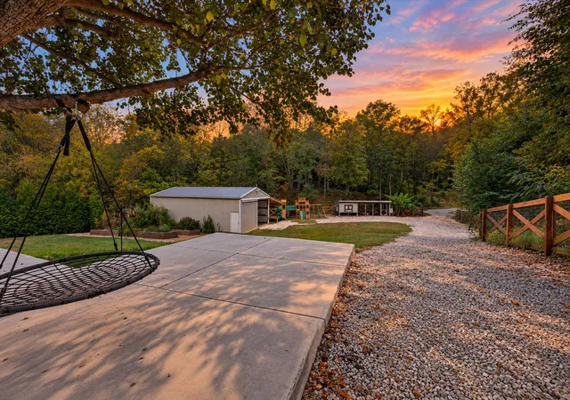 Photo 2 of Single family home for sale at 615 Mcadoo Crk Rd, Clarksville, TN 37043 | MLS# 3618824 | Listing updated on 2026-10-09
