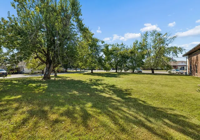 Photo 3 of Single family home for sale at 17 East 1st Ave, Hohenwald, TN 38462 | MLS# 3618782 | Listing updated on 2026-10-09