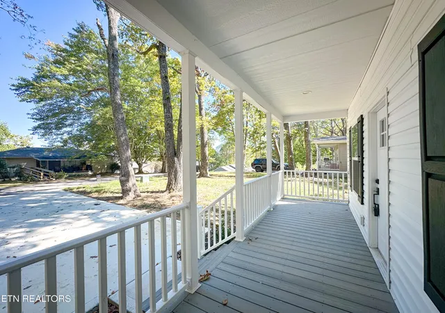 Photo 3 of Manufactured home for sale at 1623 Scenic Dr, Athens, TN 37303 | MLS# 3618691 | Listing updated on 2026-10-09