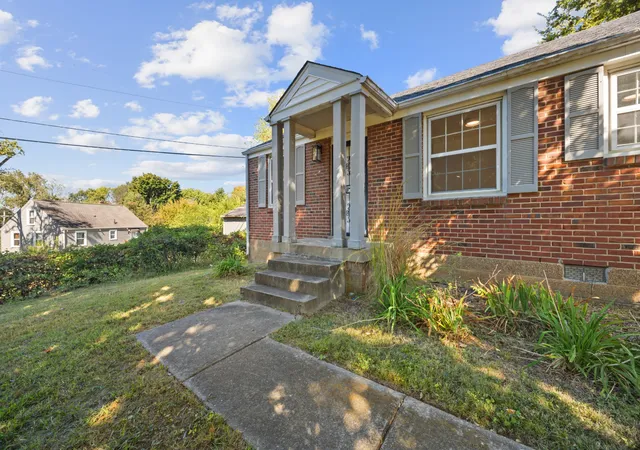 Photo 2 of Single family home for sale at 1304 Mercury Dr, Nashville, TN 37217 | MLS# 3618753 | Listing updated on 2026-10-26