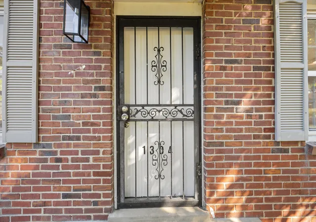 Photo 3 of Single family home for sale at 1304 Mercury Dr, Nashville, TN 37217 | MLS# 3618753 | Listing updated on 2026-10-26