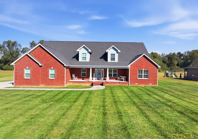 Photo 1 of Single family home for sale at 241 Roberts Crk Cir, Manchester, TN 37355 | MLS# 3627300 | Listing updated on 2026-10-30
