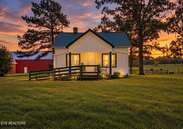 Single family home for sale at 580 Eastland Cemetery Rd, Sparta, TN 38583 | MLS# 3618735