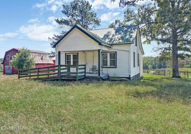 Photo 2 of Single family home for sale at 580 Eastland Cemetery Rd, Sparta, TN 38583 | MLS# 3618735 | Listing updated on 2026-10-09