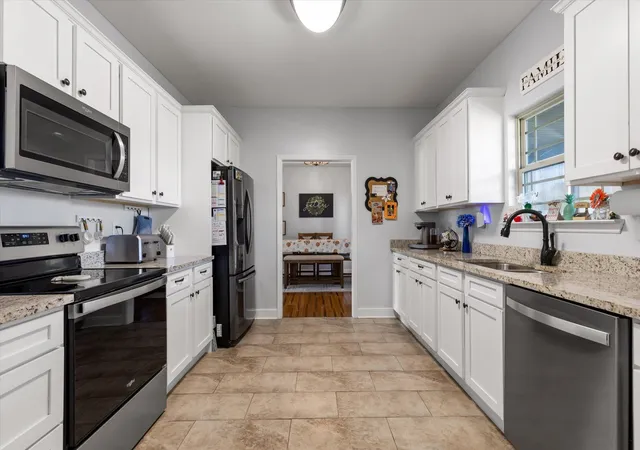 Photo 3 of Single family home for sale at 77 Donna Lee Dr, Fort Oglethorpe, GA 30742 | MLS# 3618738 | Listing updated on 2026-10-09