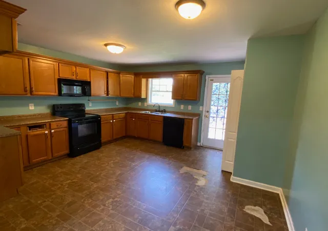 Photo 3 of Single family home for sale at 259 Shiloh Rd, Clarksville, TN 37042 | MLS# 3618783 | Listing updated on 2026-10-09