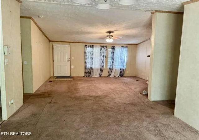 Photo 2 of Manufactured home for sale at 1010 Oswego Cir, Crossville, TN 38572 | MLS# 3618778 | Listing updated on 2026-10-10