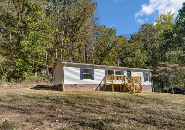 Photo 1 of Manufactured home for sale at 1894 Hicks Holw Rd, Westmoreland, TN 37186 | MLS# 3620028 | Listing updated on 2026-10-26