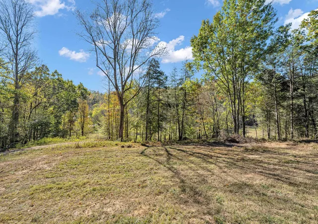 Photo 3 of Manufactured home for sale at 1894 Hicks Holw Rd, Westmoreland, TN 37186 | MLS# 3620028 | Listing updated on 2026-10-26