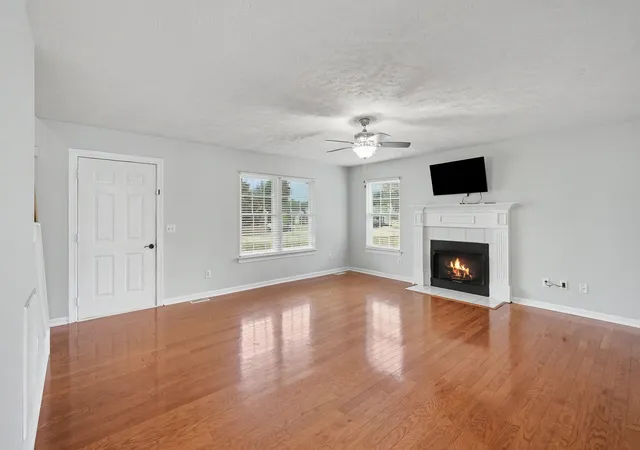 Photo 4 of Single family home for sale at 3112 Lancelot Dr, Murfreesboro, TN 37127 | MLS# 3619128 | Listing updated on 2026-10-11