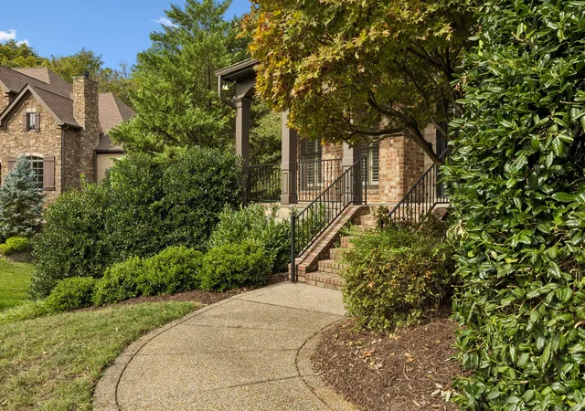 Photo 2 of Single family home for sale at 9602 Versailles Ct, Brentwood, TN 37027 | MLS# 3619864 | Listing updated on 2026-10-31