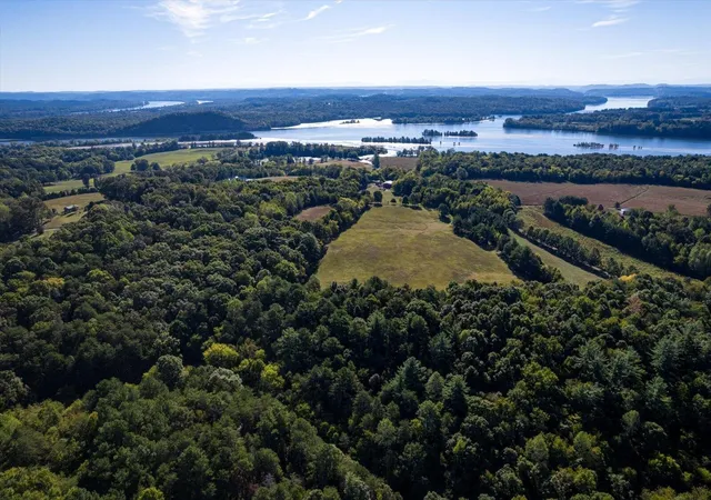 Photo 4 of Single family home for sale at 250 Spivey Rd, Dayton, TN 37321 | MLS# 3618877 | Listing updated on 2026-10-10