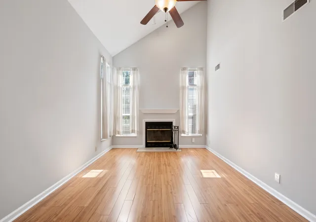 Photo 4 of Single family home for sale at 807 Bexhill Ct N, Hermitage, TN 37076 | MLS# 3618891 | Listing updated on 2026-10-10