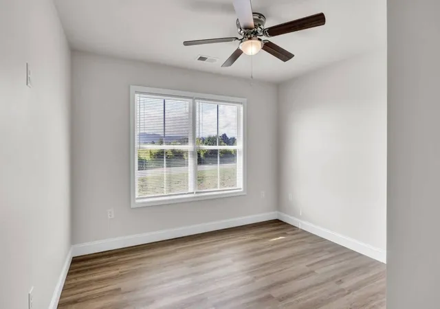 Photo 3 of Single family home for sale at 905 Lacy Ct, Sevierville, TN 37862 | MLS# 3618900 | Listing updated on 2026-10-10