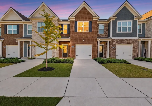 Photo 1 of Townhouse for sale at 462 Augustine Dr, Lebanon, TN 37087 | MLS# 3618925 | Listing updated on 2026-10-10