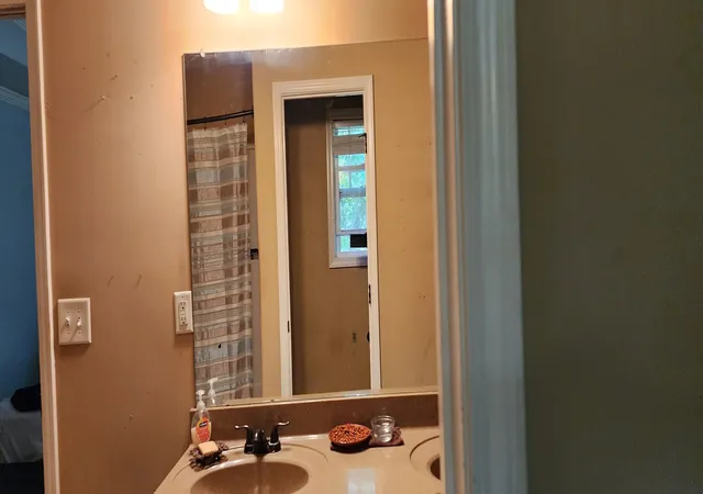 Photo 3 of Single family home for sale at 423 Lillie Belle Ln, Clarksville, TN 37042 | MLS# 3619054 | Listing updated on 2026-10-11