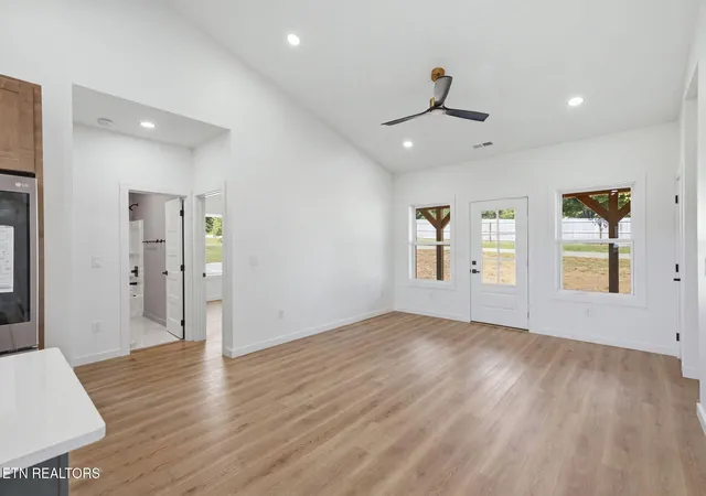 Photo 3 of Single family home for sale at 111 Powell Ave, Sweetwater, TN 37874 | MLS# 3618919 | Listing updated on 2026-10-10