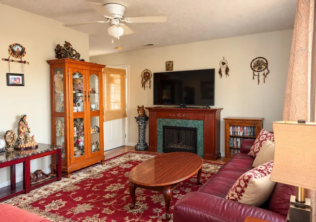 Photo 2 of Single family home for sale at 116 Stoney Ct, Bowling Green, KY 42101 | MLS# 3619193 | Listing updated on 2026-10-11