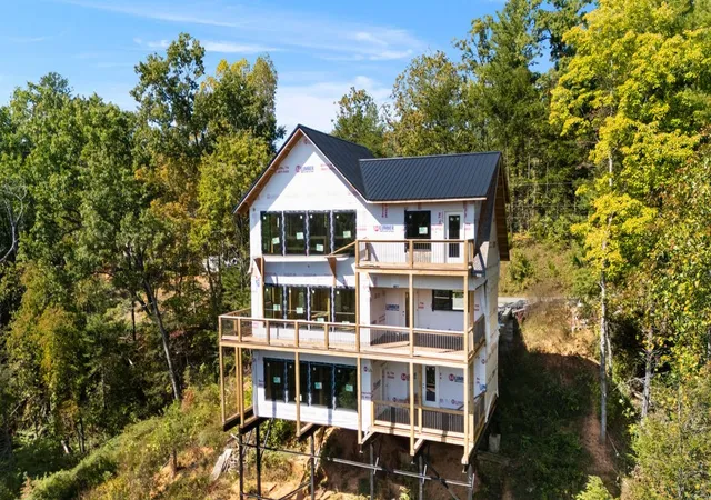Photo 3 of Single family home for sale at 4178 Mountain Rest Way, Sevierville, TN 37876 | MLS# 3619080 | Listing updated on 2026-10-10