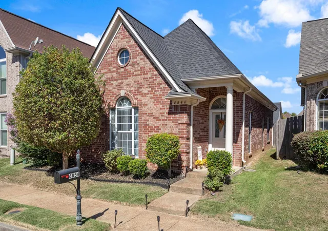 Photo 3 of Single family home for sale at 6854 Shorey Ln, Cordova, TN 38018 | MLS# 3618926 | Listing updated on 2026-10-10