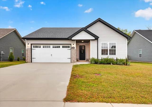 Photo 1 of Single family home for sale at 1060 Dublin Dr, Clarksville, TN 37042 | MLS# 3619132 | Listing updated on 2026-10-11