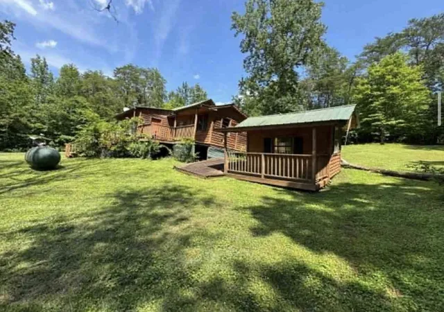 Photo 3 of Single family home for sale at 203 Hurricane Crk Dr, Tennessee Ridge, TN 37178 | MLS# 3619673 | Listing updated on 2026-10-20