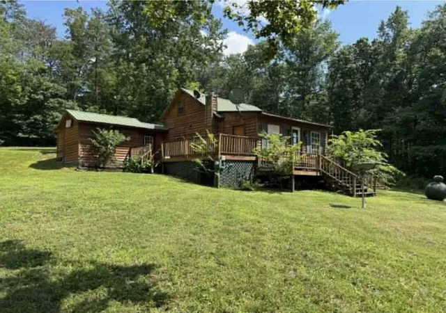 Photo 4 of Single family home for sale at 203 Hurricane Crk Dr, Tennessee Ridge, TN 37178 | MLS# 3619673 | Listing updated on 2026-10-20