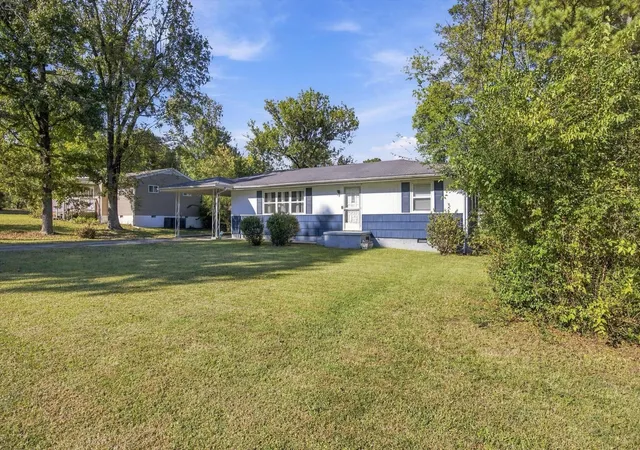 Photo 4 of Single family home for sale at 4707 Tomahawk Trl, Chattanooga, TN 37411 | MLS# 3618965 | Listing updated on 2026-10-21