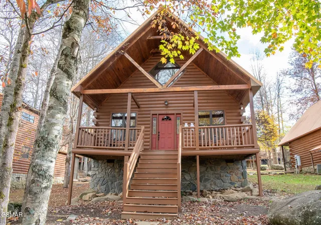 Photo 1 of Single family home for sale at 167 White Oak Resort Way, Gatlinburg, TN 37738 | MLS# 3618975 | Listing updated on 2026-10-10