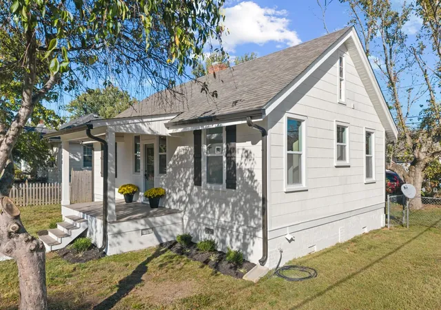 Photo 3 of Single family home for sale at 711 Lawrence St, Old Hickory, TN 37138 | MLS# 3618984 | Listing updated on 2026-10-12