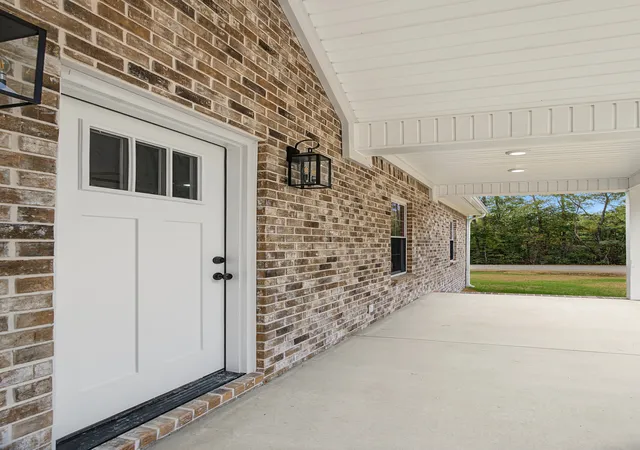Photo 3 of Single family home for sale at 216 Adams Ave, Lawrenceburg, TN 38464 | MLS# 3619101 | Listing updated on 2026-10-17