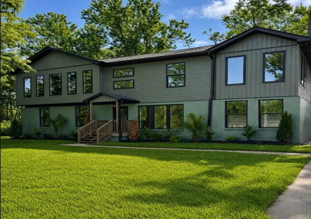 Photo 1 of Single family home for sale at 5033 Collinwood Dr, Clarksville, TN 37042 | MLS# 3619058 | Listing updated on 2026-10-10