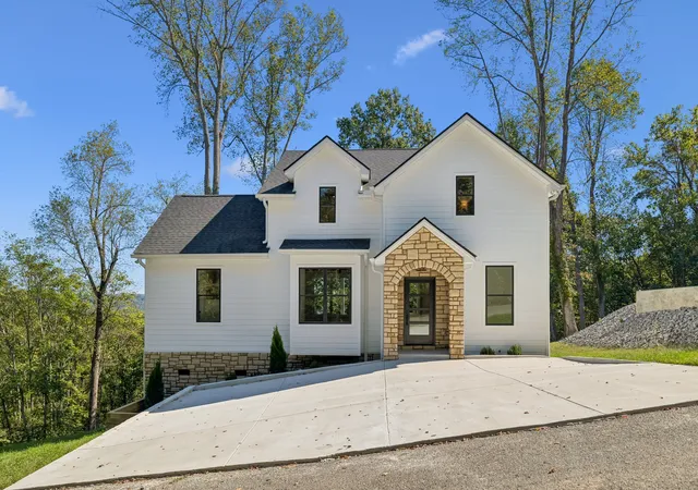 Photo 1 of Single family home for sale at 550 Davidson Rd, Smithville, TN 37166 | MLS# 3619901 | Listing updated on 2026-10-29