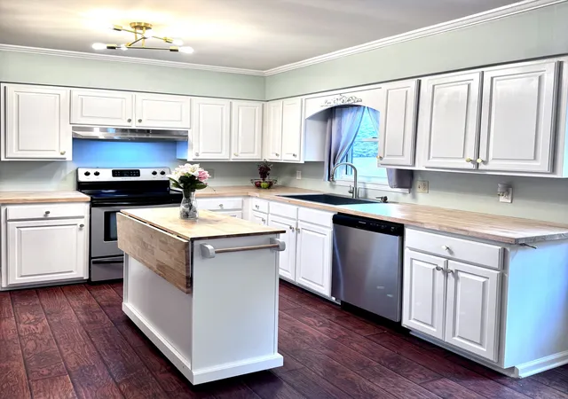 Photo 4 of Single family home for sale at 107 Hillwood Ln, Mc Minnville, TN 37110 | MLS# 3619525 | Listing updated on 2026-10-27