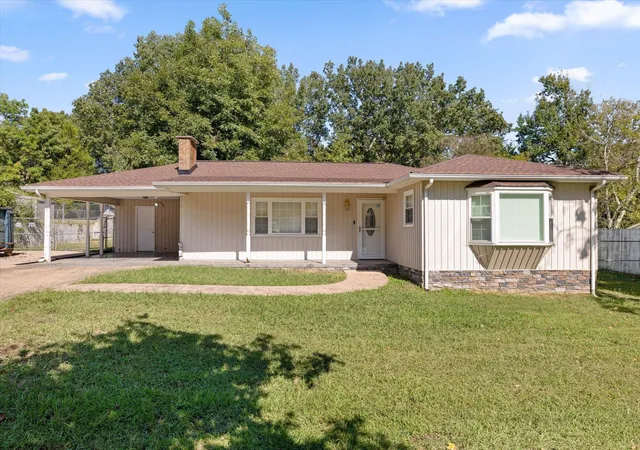 Single family home for sale at 336 Isbill Rd, Chattanooga, TN 37419 | MLS# 3619073