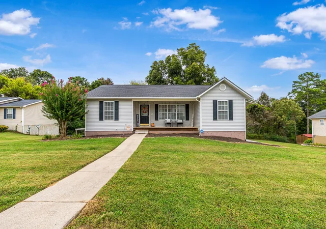 Photo 2 of Single family home for sale at 131 Holw View Dr Se, Cleveland, TN 37323 | MLS# 3619284 | Listing updated on 2026-10-12
