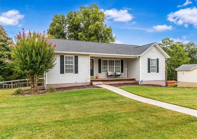 Photo 3 of Single family home for sale at 131 Holw View Dr Se, Cleveland, TN 37323 | MLS# 3619284 | Listing updated on 2026-10-12